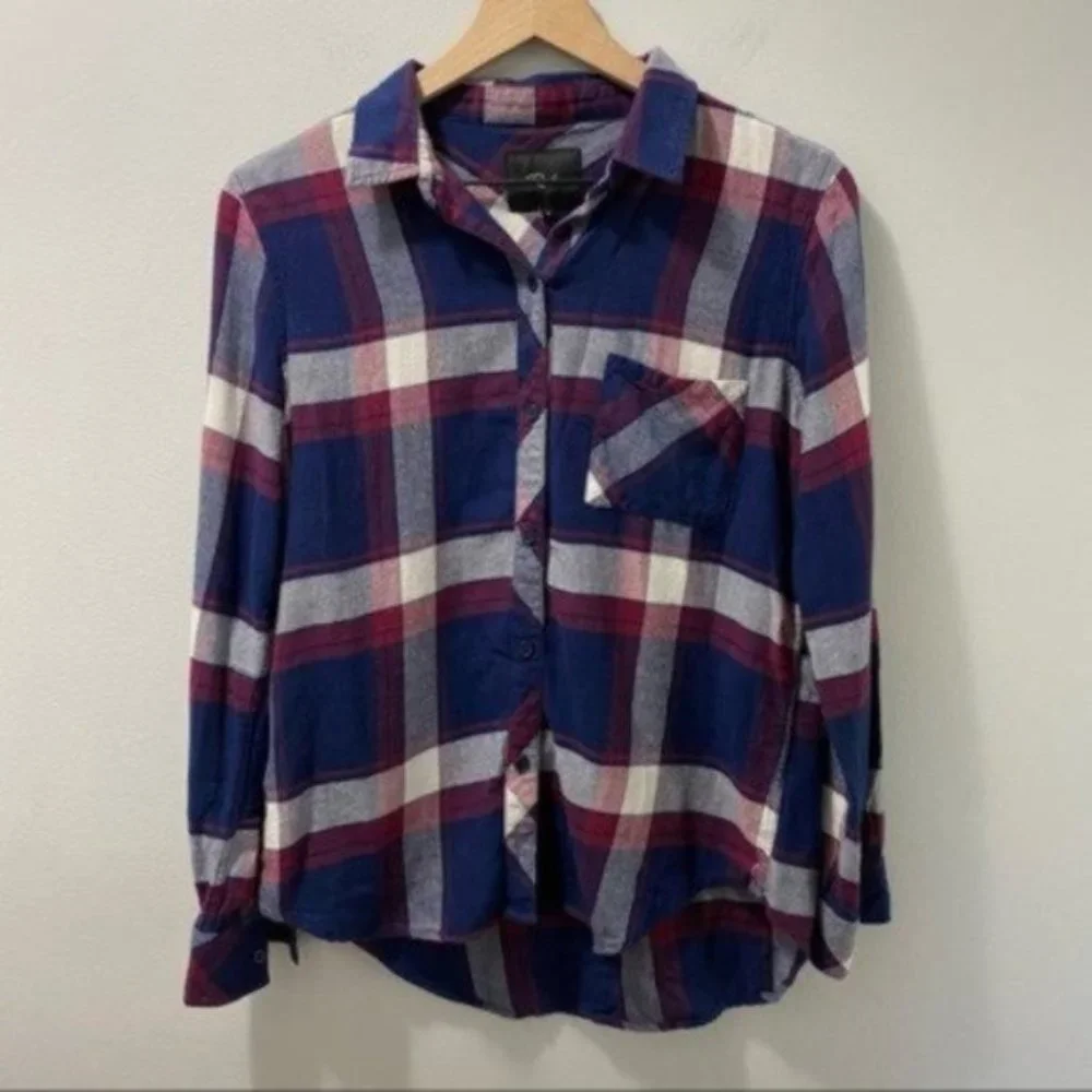 Rails Navy Purple Hunter Catalina Wine Plaid Button Down Shirt Size Small - Picture 2 of 9